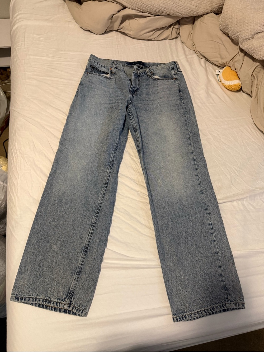 Aeropostale Women's Light Blue Straight-Leg Jeans